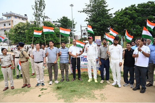 लखीसराय में निकली भव्य तिरंगा यात्रा, शहीद स्थल पर मोमबत्ती जलाकर दी गई श्रद्धांजलि