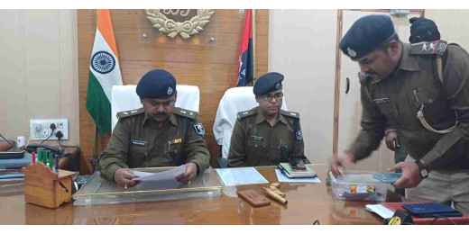 ट्रक लूटकांड में पुलिस ने दिखाई सक्रियता, मौके से तीन अपराधी गिरफ्तार