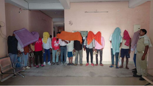शराबबंदी अभियान: लखीसराय में चार तस्कर और दस पियक्कड़ गिरफ्तार, अवैध शराब की खेप जब्त