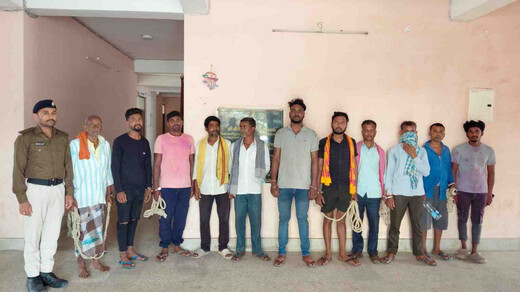 मद्य निषेध अभियान के तहत छापेमारी, अवैध शराब मामले में 11 गिरफ्तार