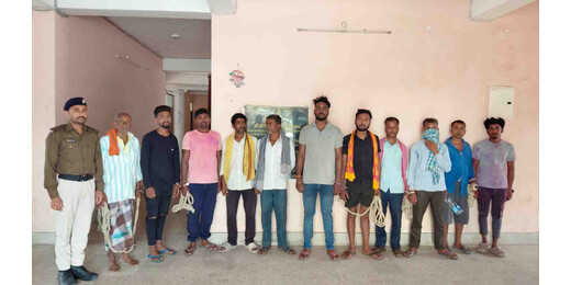 मद्य निषेध अभियान के तहत छापेमारी, अवैध शराब मामले में 11 गिरफ्तार