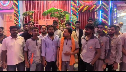 बजरंग दल ने लखीसराय के दुर्गा पूजा पंडालों का किया निरीक्षण, प्रशासन की तैयारियों को सराहा