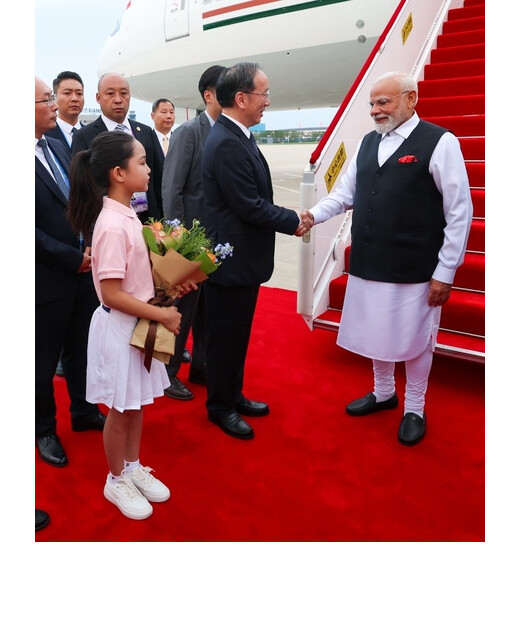 पीएम मोदी चीन के तियानजिन पहुंचे, एससीओ समिट में होंगे शामिल