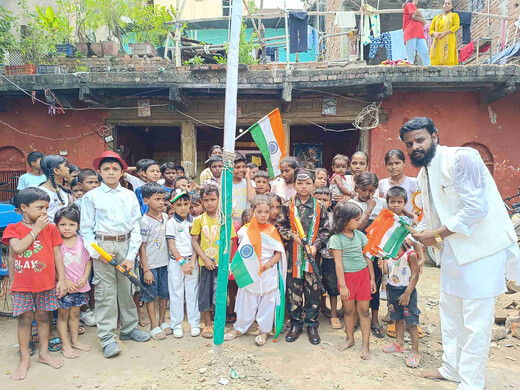 पुरानी गुदरी में गूंजे देशभक्ति के गीत, एक प्रयास मंच के कार्यक्रम में बच्चों ने बिखेरा उत्साह