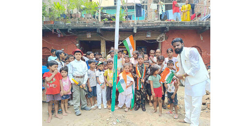 पुरानी गुदरी में गूंजे देशभक्ति के गीत, एक प्रयास मंच के कार्यक्रम में बच्चों ने बिखेरा उत्साह