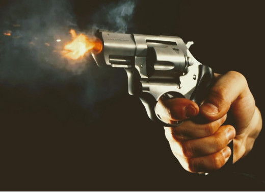 निजी कोचिंग में 10वीं के छात्र की फायरिंग से छात्रा घायल, जांच में जुटी पुलिस