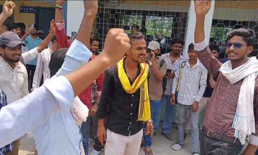 सी.एम. साइंस कॉलेज में इंटर्नशिप को लेकर छात्रों का प्रदर्शन, मिथिला स्टूडेंट यूनियन ने लगाया शोषण का आरोप