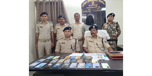 चोरी की 28 मोबाइल के साथ आरोपी गिरफ्तार