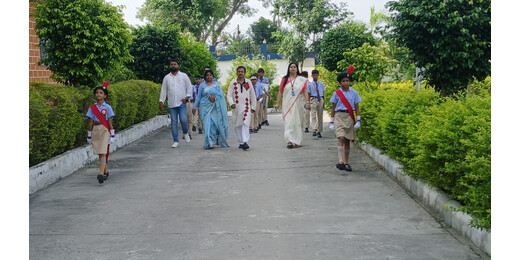 पोद्दार इंटरनेशनल स्कूल में धूमधाम से मना 80वां स्वतंत्रता दिवस, विद्यार्थियों ने दी रंगारंग प्रस्तुति