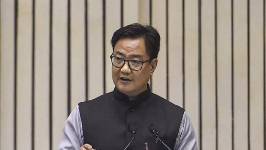 सेला पास में बर्फीली झील में गिरने से बचाए गए पर्यटक, किरन रिजिजू ने शेयर किया वीडियो