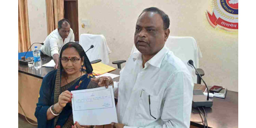 जिला परिषद उपाध्यक्ष पद हेतु निर्विरोध निर्वाचित हुई अनीता महतो