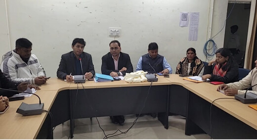 एसडीएम की अध्यक्षता में मासिक समीक्षा बैठक : पेयजल, अतिक्रमण और कृषि योजनाओं पर सख्त निर्देश