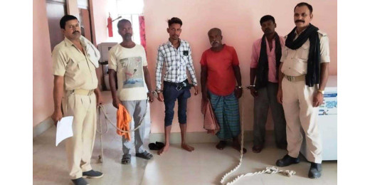 60 लीटर महुआ शराब जब्त, 4 नशेड़ी गिरफ्तार
