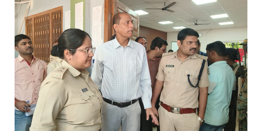 ​कोशी स्नातक निर्वाचन-2026: लखीसराय में शांतिपूर्ण चुनाव संपन्न कराने बूथों पर पहुंचे डीएम-एसपी