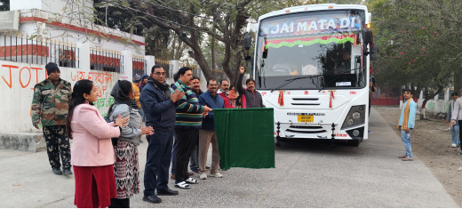 बीआरएबीयू की सांस्कृतिक टीम को कुलपति ने हरी झंडी दिखाकर किया रवाना