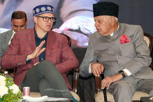 समारोह के दौरान फारूक अब्दुल्ला पर फायरिंग, बाल-बाल बचे