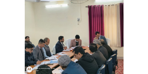 अपर सचिव ने की जिला कार्यक्रम के तहत प्रगति की समीक्षात्मक बैठक