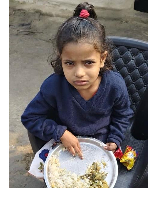 बच्ची अपने घर से भटक कर पहुंची रामपुर, रुन्नी सैदपुर, मदद की अपील