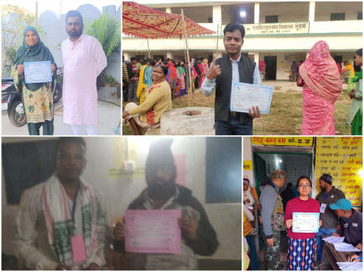 विभिन्न बूथों पर पहले मतदान करने वाले मतदाताओं को प्रमाण पत्र से किया गया सम्मानित