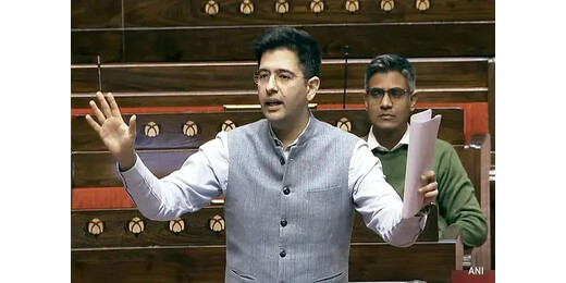 संसद में मुद्दा उठने के बाद दूध मिलावट पर सरकार का बड़ा कदम, लाइसेंस अनिवार्य 