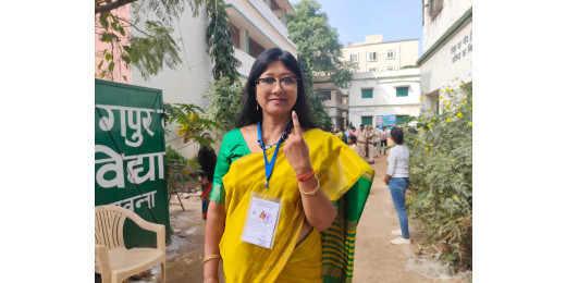 जेएमएम प्रत्याशी महुआ माझी ने किया मतदान, मतदाताओं से विकास के लिए समर्थन की अपील