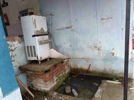 सदर अस्पताल में पीने के पानी की गंभीर कमी, मरीजों और परिजनों को हो रही परेशानी