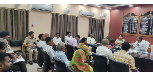 SC-ST मामलों में तेज होगी पैरवी, डीएम ने दोषसिद्धि और लंबित मामलों के निष्पादन के दिए निर्देश