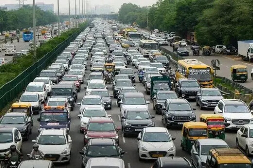 दिल्ली में पुरानी गाड़ियों पर बैन से राहत, पर्यावरण मंत्री ने EOL नियमों की गिनाईं खामियां 