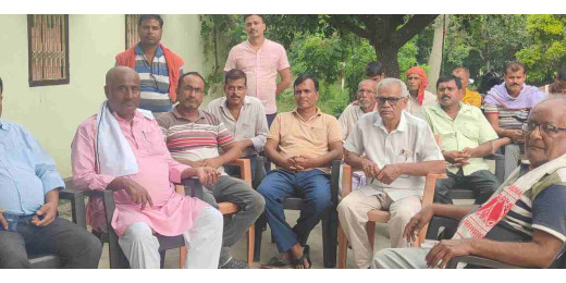 पूर्व मंत्री अजीत कुमार ने मृतक रागिनी और मानसी के परिजनों से मिलकर जताई संवेदना, मदद का दिया आश्वासन