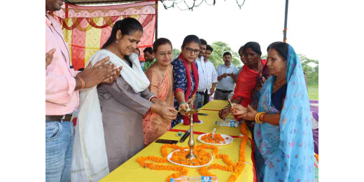 रामपुर उच्च विद्यालय क्रीड़ा मैदान में जीविका के रोजगार सह मार्गदर्शन मेले में युवाओं की भारी भीड़