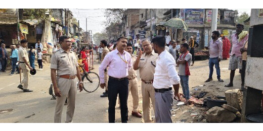 सड़क सुरक्षा को लेकर प्रशासन सख्त : हाईवे पर चला अतिक्रमण हटाओ अभियान, काटे चालान 