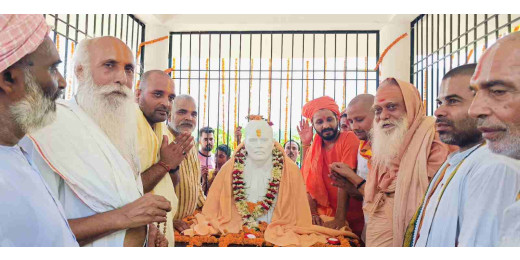 बीपीएस कॉलेज के संस्थापक बच्चा बाबू की प्रतिमा का हुआ अनावरण