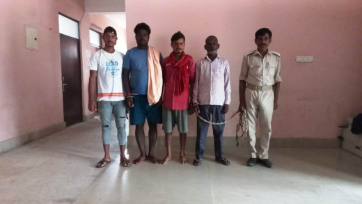 नशे में पकड़े गए चार लोग, दो बार पकड़े गए दो आरोपी भी शामिल