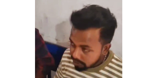 कांके विधानसभा के बड़गाईं बूथ पर भाजपा कार्यकर्ता के पास मिली मोदी का फोटो और कमल छाप बैग, मचा हड़कंप