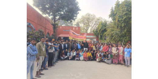 एनएसएस ने जर्जर सड़क की सफाई कर समाज सेवा की मिसाल पेश की, महाविद्यालय परिसर में हुआ आयोजन