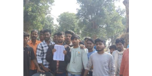बीएलओ की लापरवाही से 110 जीवित मतदाताओं के नाम मतदाता सूची से हटे, हंगामा