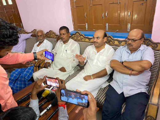 संगठन विस्तार और अपराध के खिलाफ कड़े कदम उठाने को लेकर बसपा नेताओं की बैठक
