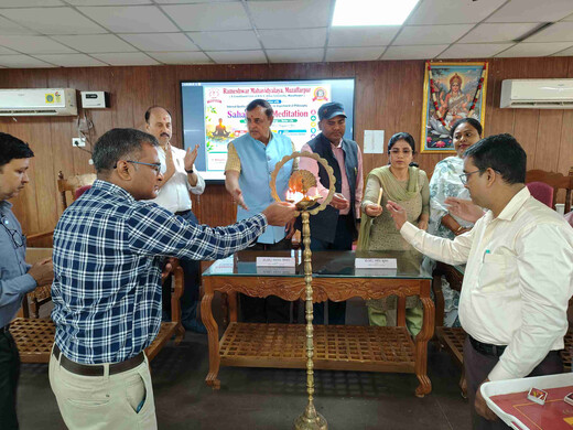 रामेश्वर महाविद्यालय में तनाव प्रबंधन पर कार्यशाला, मानसिक शांति और सकारात्मक जीवन-दृष्टि का संदेश