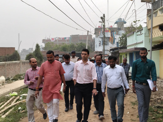 स्ट्रॉम वॉटर ड्रेनेज कार्य का जिलाधिकारी ने किया निरीक्षण