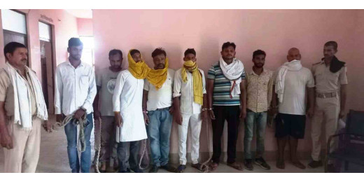 अवैध शराब सेवन के मामले में आठ गिरफ्तार