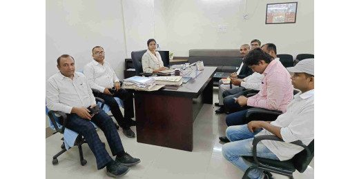 बैंकों से संबंधित लंबित मामलों के निष्पादन हेतु बैठक आयोजित