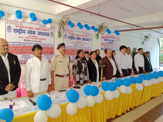 राष्ट्रीय लोक अदालत में उमड़ी भीड़, ट्रैफिक चालान के लिए बनाई गईं तीन विशेष पीठ