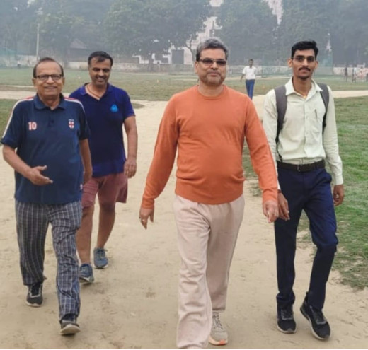 लंगट सिंह कॉलेज में सिंथेटिक ट्रैक निर्माण की दिशा में बिहार राज्य भवन निर्माण निगम ने किया मैदान का निरीक्षण