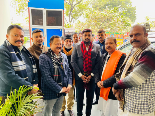 भाजपा नेताओं ने डॉ. दिलीप जायसवाल से की मुलाकात