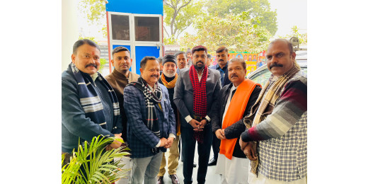 भाजपा नेताओं ने डॉ. दिलीप जायसवाल से की मुलाकात