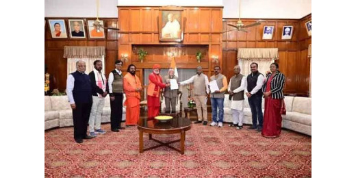 राज्यपाल से मिला सर्व सनातन समाज का प्रतिनिधिमंडल, बांग्लादेश में अत्याचार का मुद्दा उठाया