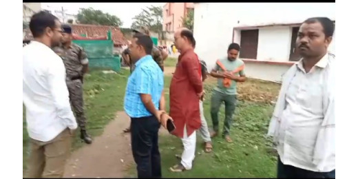 जिला परिषद अध्यक्ष कार्यालय और डाक बंगला में व्याप्त समस्याओं का उप विकास आयुक्त ने लिया जायजा