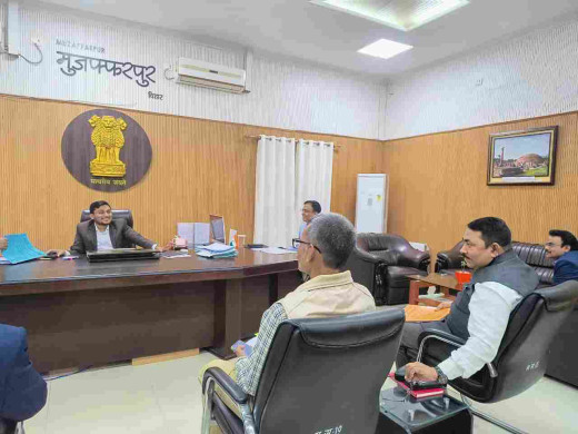 जिलाधिकारी ने की स्वच्छता, प्रदूषण नियंत्रण व पर्यावरण संरक्षण हेतु विभिन्न योजनाओं की समीक्षा