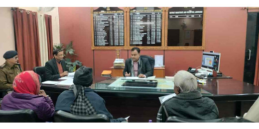 एससी–एसटी अत्याचार निवारण मामलों की समीक्षा, पीड़ितों को समय पर मुआवजा देने के निर्देश