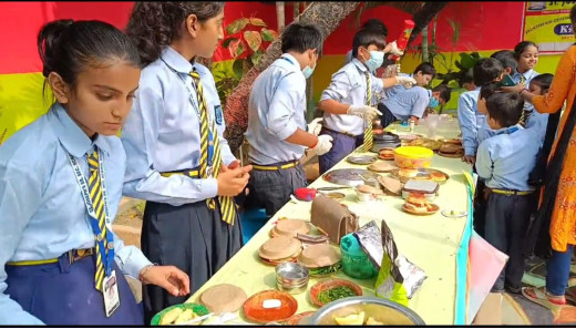 संत जोसेफ सीनियर सेकेंडरी स्कूल में धूमधाम से मनाया गया बाल दिवस